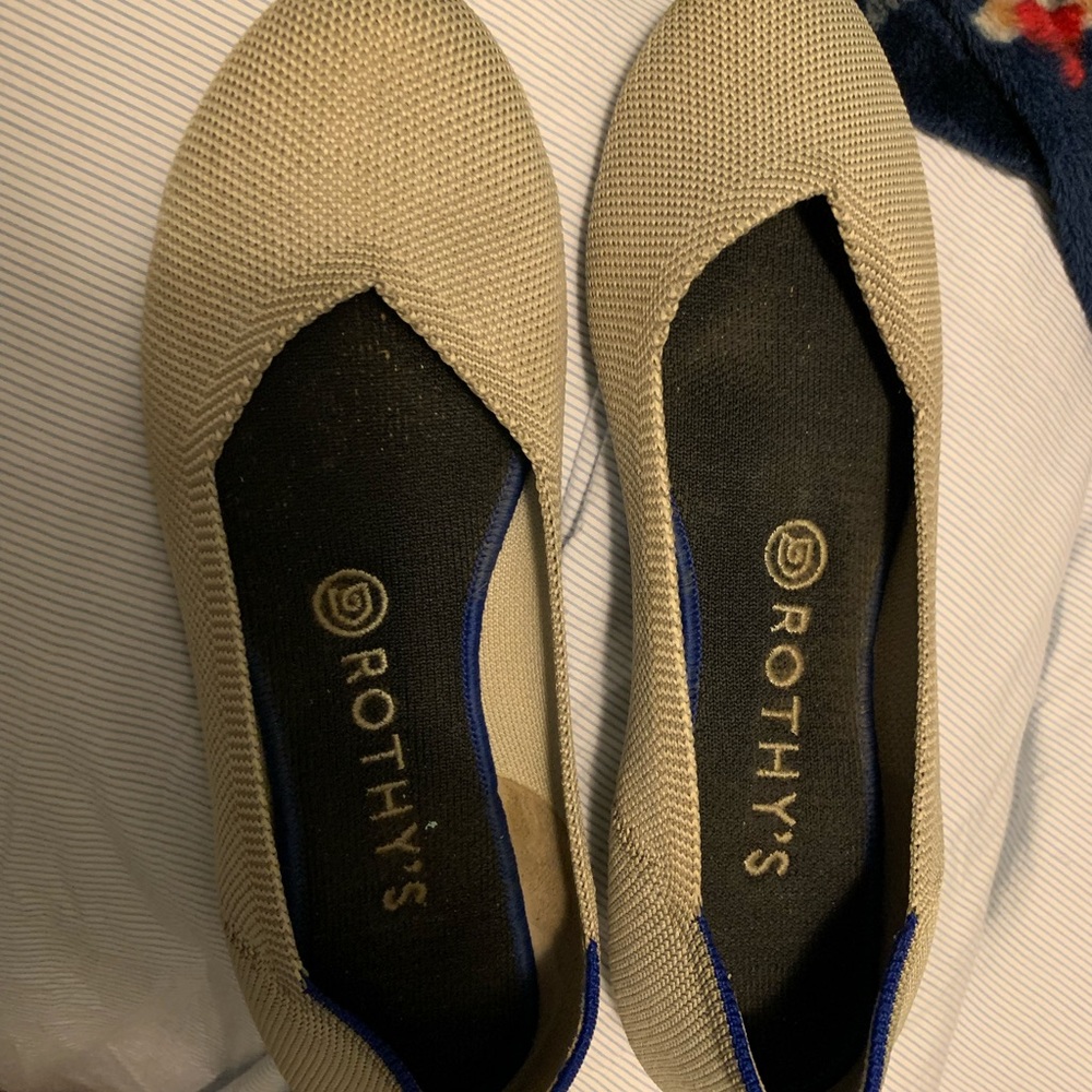 Light grey rothy